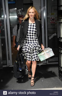 Fearne Cotton feet photo thumbnail