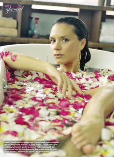 Victoria Beckham feet photo thumbnail