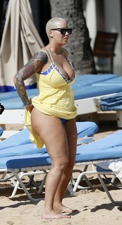 Amber Rose feet photo thumbnail