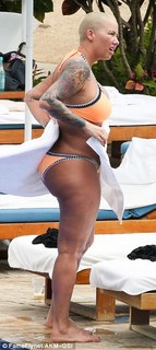 Amber Rose feet photo thumbnail