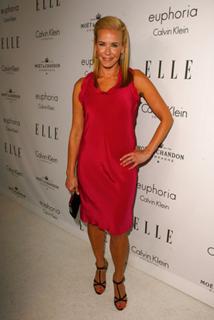 Chelsea Handler feet photo thumbnail