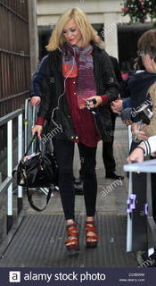 Fearne Cotton feet photo thumbnail