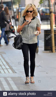 Fearne Cotton feet photo thumbnail