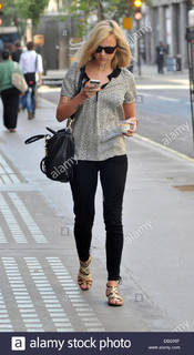 Fearne Cotton feet photo thumbnail