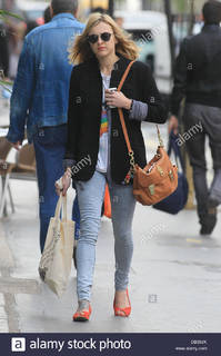 Fearne Cotton feet photo thumbnail