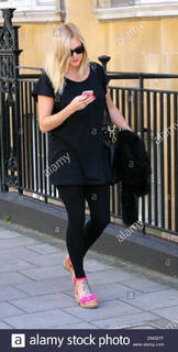 Fearne Cotton feet photo thumbnail