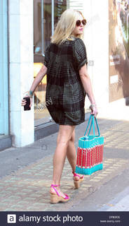 Fearne Cotton feet photo thumbnail