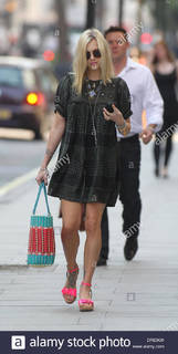 Fearne Cotton feet photo thumbnail