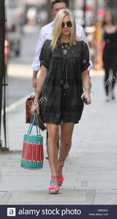 Fearne Cotton feet photo thumbnail
