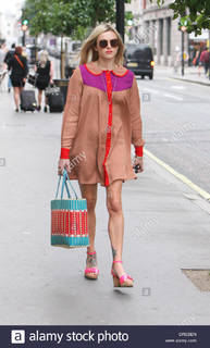 Fearne Cotton feet photo thumbnail