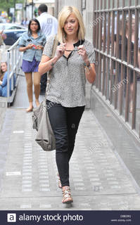 Fearne Cotton feet photo thumbnail