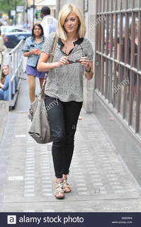 Fearne Cotton feet photo thumbnail
