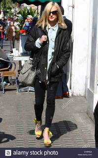 Fearne Cotton feet photo thumbnail