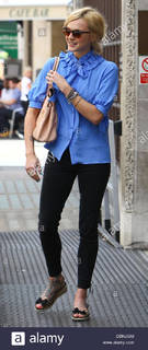 Fearne Cotton feet photo thumbnail