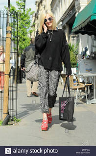 Fearne Cotton feet photo thumbnail