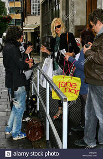 Fearne Cotton feet photo thumbnail
