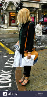 Fearne Cotton feet photo thumbnail