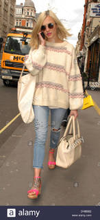 Fearne Cotton feet photo thumbnail