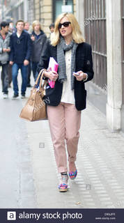 Fearne Cotton feet photo thumbnail