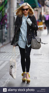 Fearne Cotton feet photo thumbnail