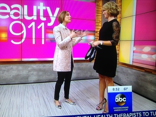 Amy Robach feet photo thumbnail