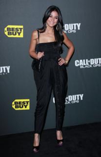 Emmanuelle Chriqui feet photo thumbnail