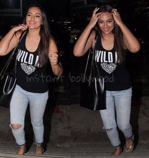 Sonakshi Sinha feet photo thumbnail