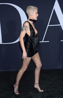 Halsey feet photo thumbnail