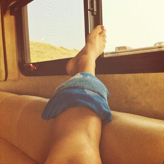 LeAnn Rimes feet photo thumbnail