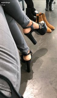 Draya Michele feet photo thumbnail