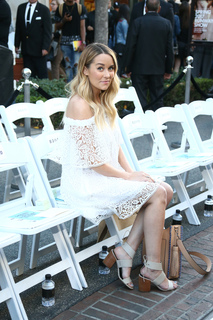 Lauren Conrad feet photo thumbnail