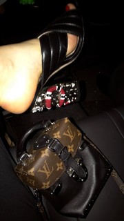 Chiara Ferragni feet photo thumbnail