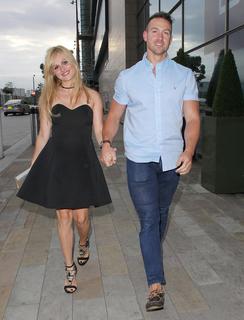 Tina O'Brien feet photo thumbnail