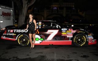 Danica Patrick feet photo thumbnail