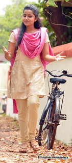 Anupama Parameshwaran feet photo 3