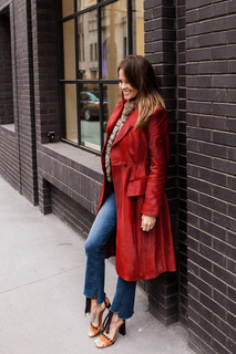 Brooke Burke feet photo thumbnail