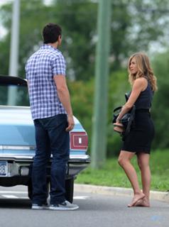 Jennifer Aniston feet photo thumbnail