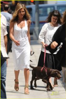Jennifer Aniston feet photo thumbnail