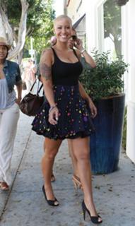 Amber Rose feet photo thumbnail