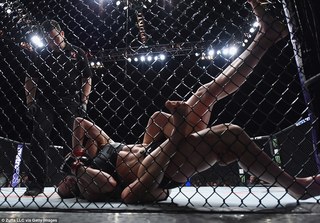 Holly Holm feet photo thumbnail