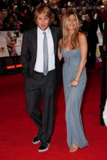 Jennifer Aniston feet photo thumbnail