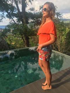 Cristina Ferreira feet photo thumbnail