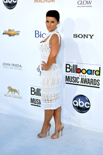 Nelly Furtado feet photo thumbnail