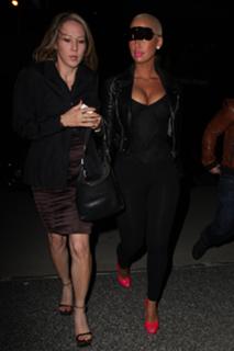 Amber Rose feet photo thumbnail