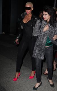 Amber Rose feet photo thumbnail