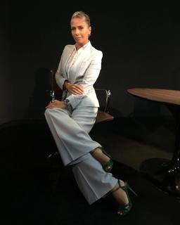 Adriane Galisteu feet photo thumbnail