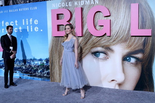 Kathryn Newton feet photo thumbnail