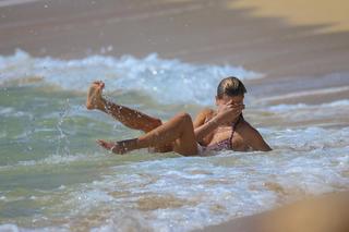 Hailey Bieber feet photo thumbnail