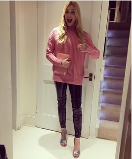 Fearne Cotton feet photo thumbnail