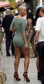 Amber Rose feet photo thumbnail